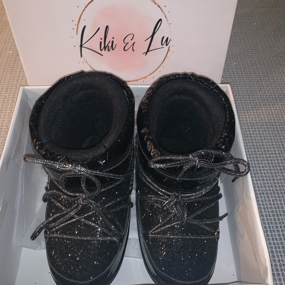 Girls Moon Boots - Picture 2 of 7